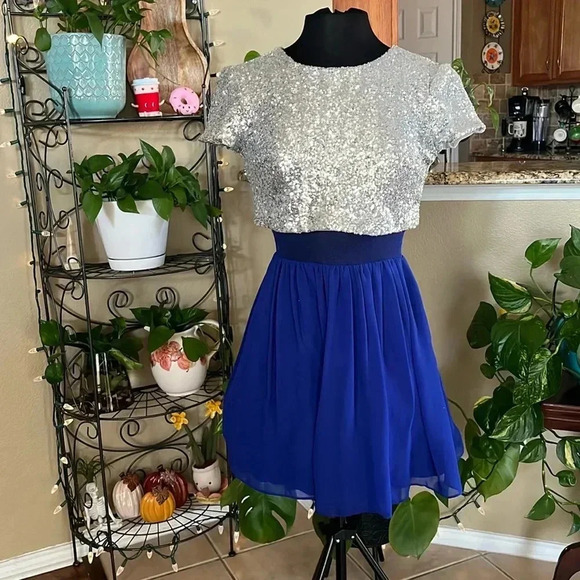 B.Darlin Dress - Picture 1 of 6